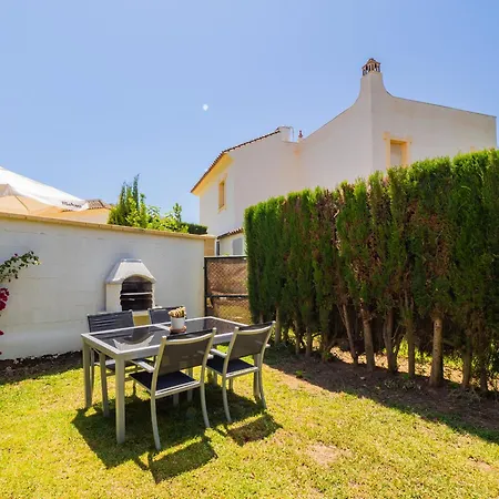 Cubo's Townhouse Sierrezuela Casa de Férias